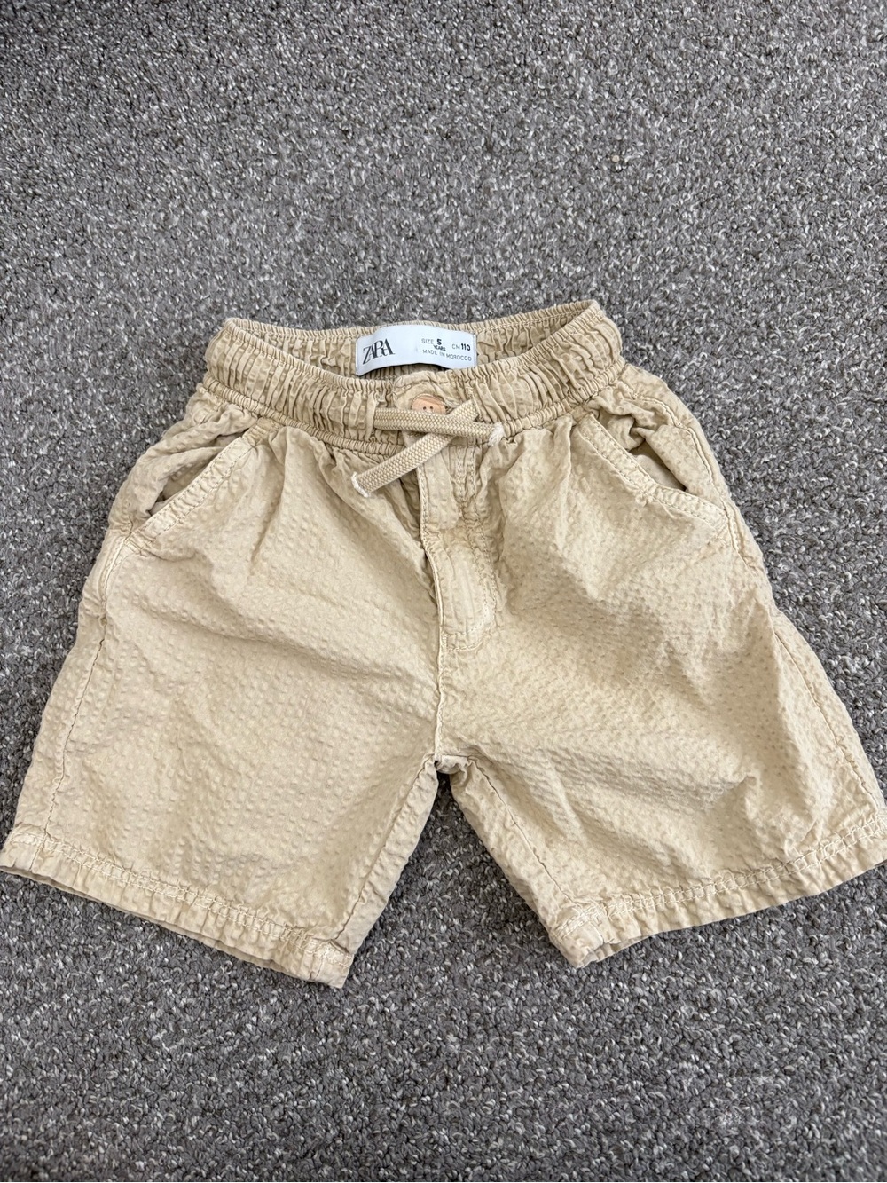 Zara boys seersucker light yellow shorts size 5